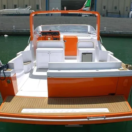 - Boat And Breakfast 